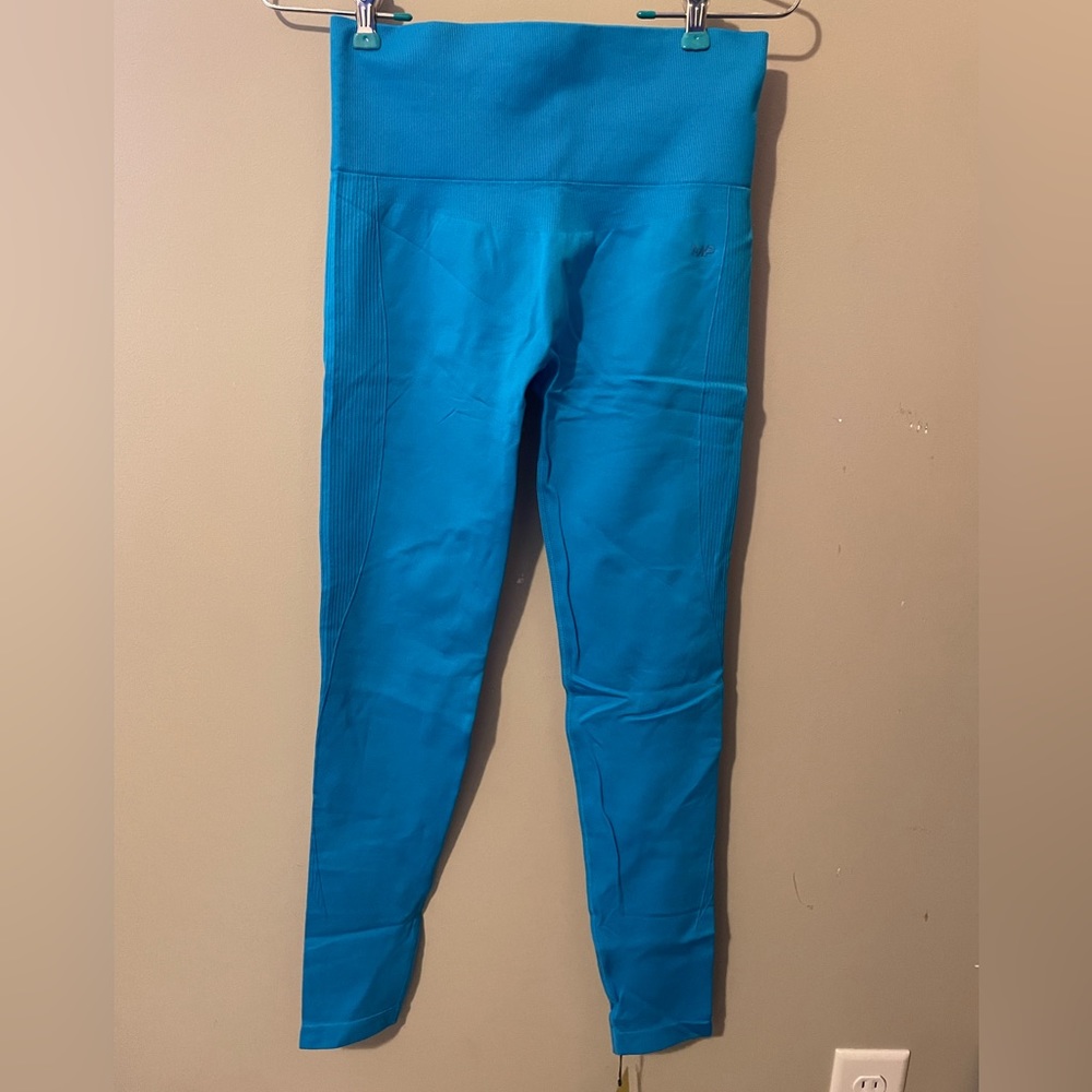 MyProtein seamless leggings! Size medium - color blue. NWT.